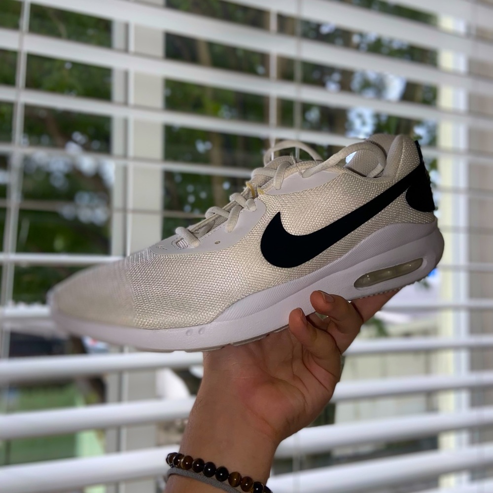 Nike Air Max Oketo White